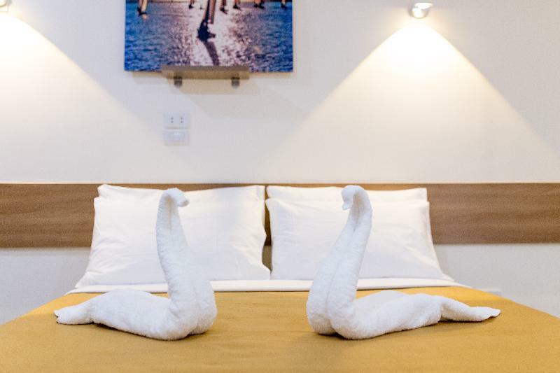 18 Suites Cebu Eksteriør billede